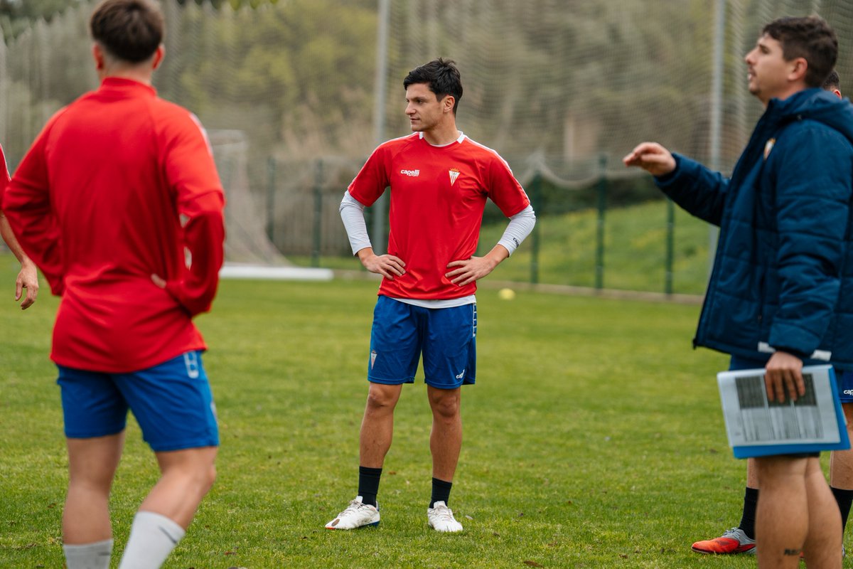 😵‍💫 La cara de todos cuando llevas más de una semana sin ver a los chavales...

... pero sabes que el sábado vuelve 𝒆𝒍 𝒓𝒐𝒄𝒌 &amp; 𝒓𝒐𝒍𝒍 al Nuevo Mirador 🎸.

#AlgecirasCFTorremolinos