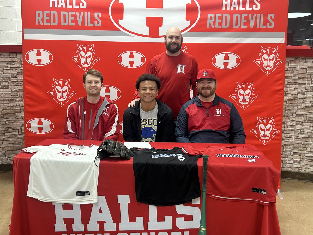 Halls High Baseball tweet media