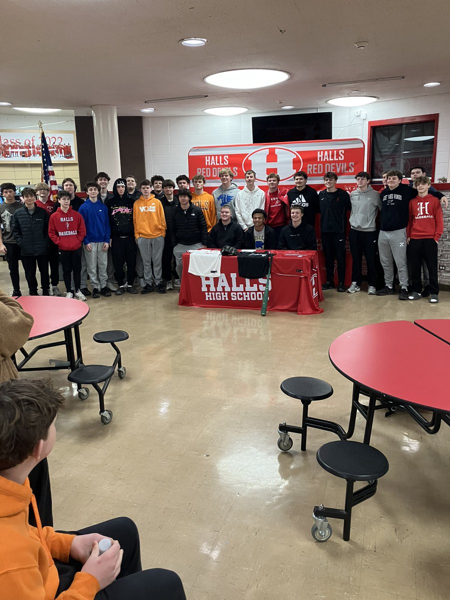 Halls High Baseball tweet media