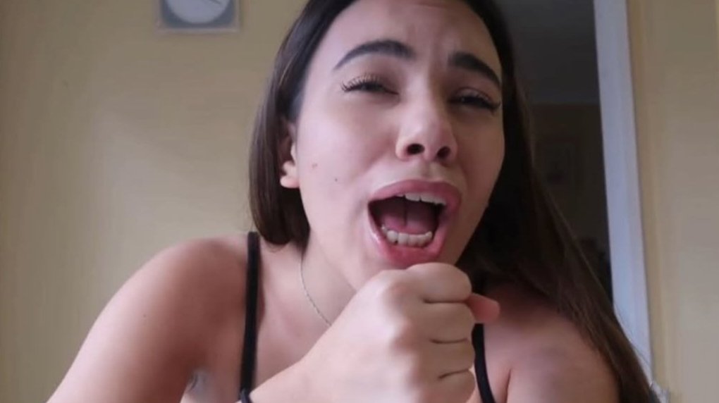 sarcasm1974's tweet image. Khansi aisi ho rahi hai jaise body EMI recover kar rahi ho 🤧  feel some cold cough 
BTw what do u think??? 
#Desi #ColdNight #MOOD