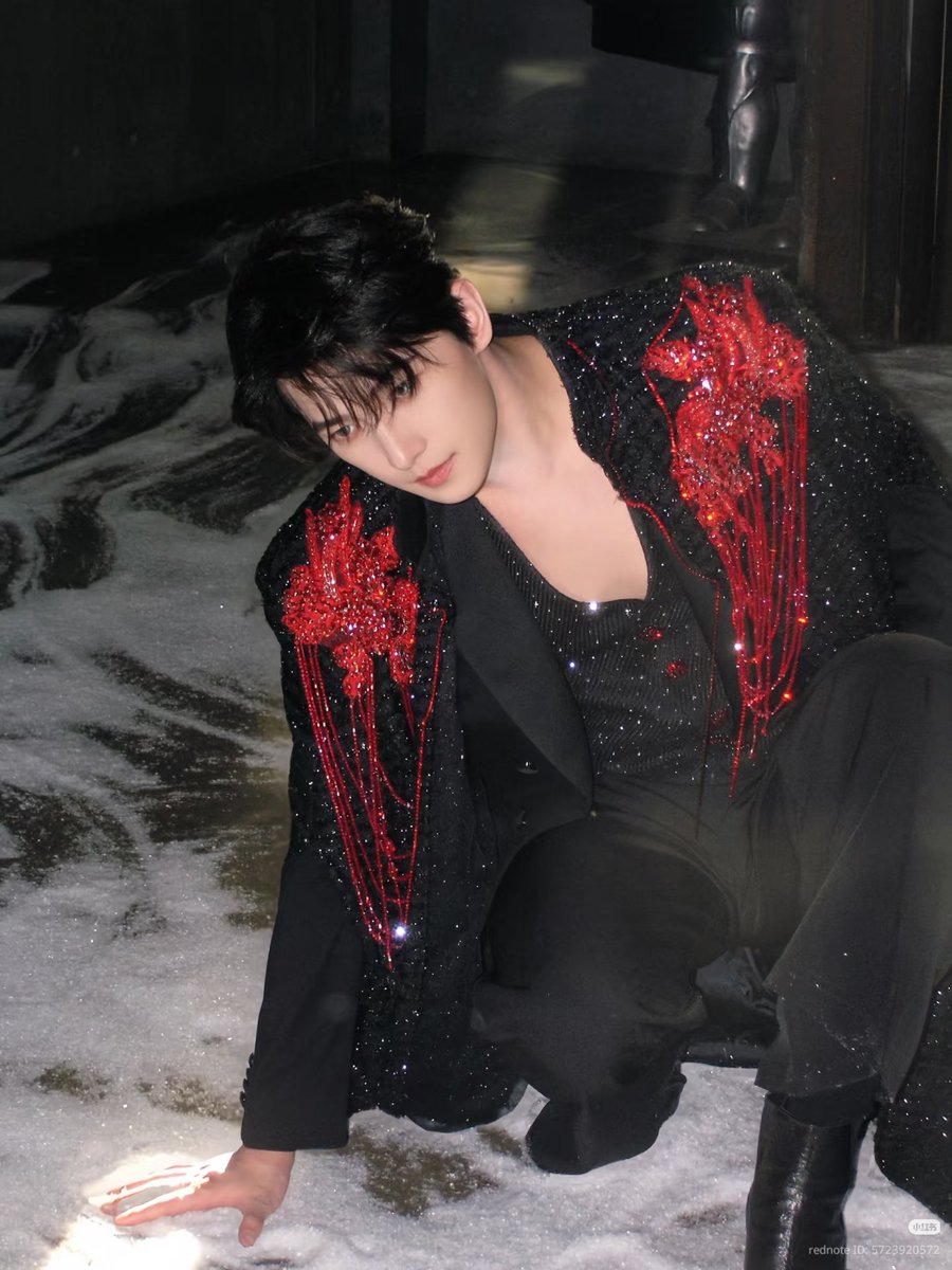 คอเสื้ออะ ลึกได้อีกนะแกะ🥹

#หยางหยาง #YangYang杨洋 #YangYang #杨洋