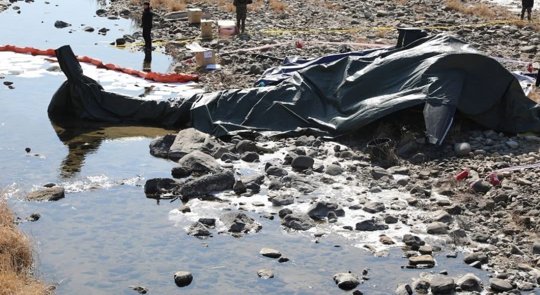 news_az's tweet image. 🚁A South Korean military #helicopter of the American-made AH-1S type #crashed today, Monday, during a training flight in Gapyeong County, North Gyeonggi Province, resulting in the deaths of two crew members.