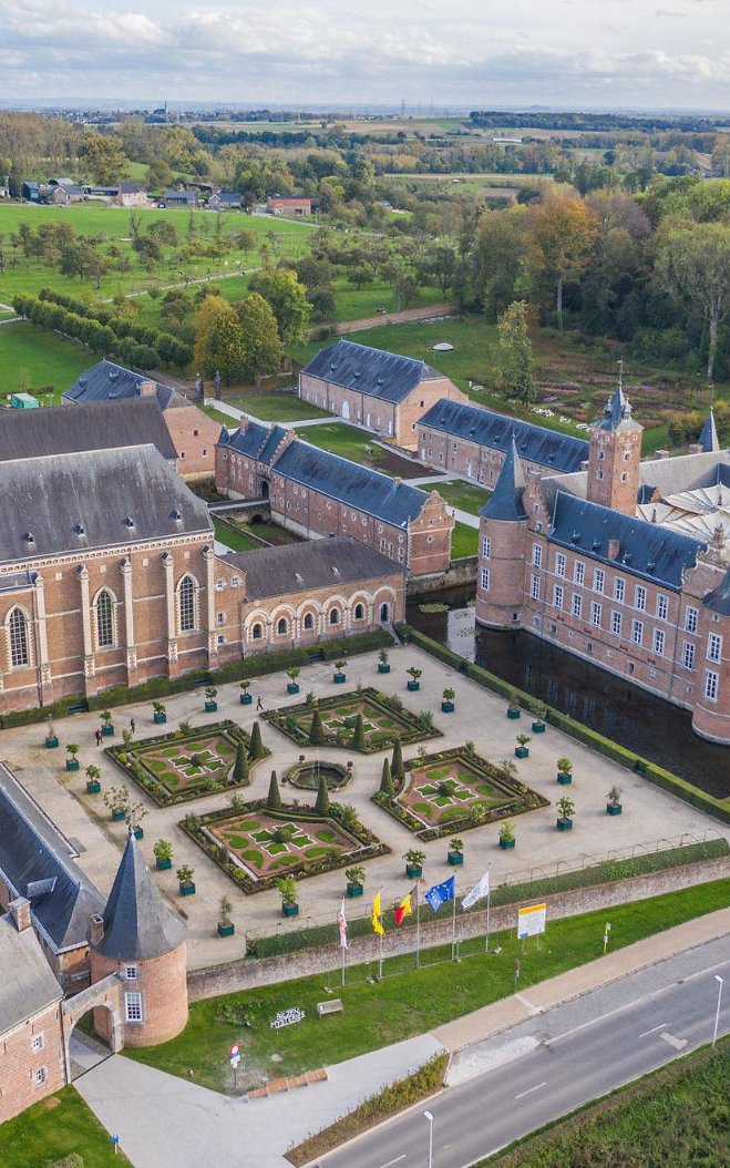 Two days from now, EU leaders will meet Mario Draghi at Alden Biesel castle to discuss Europe's future. He wants them to move from Confederation to Federation
