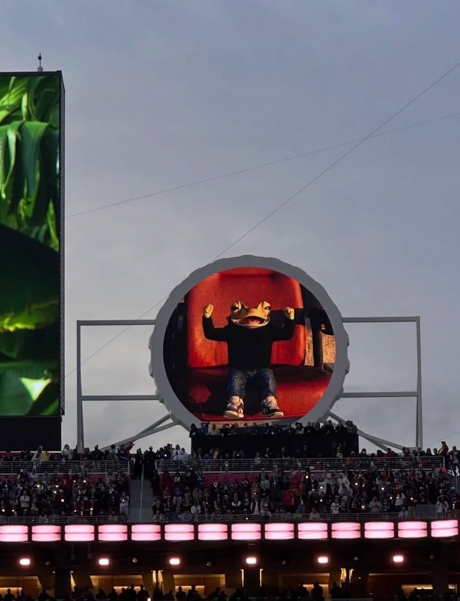 BAD BUNNY DAILY UPDATES tweet media