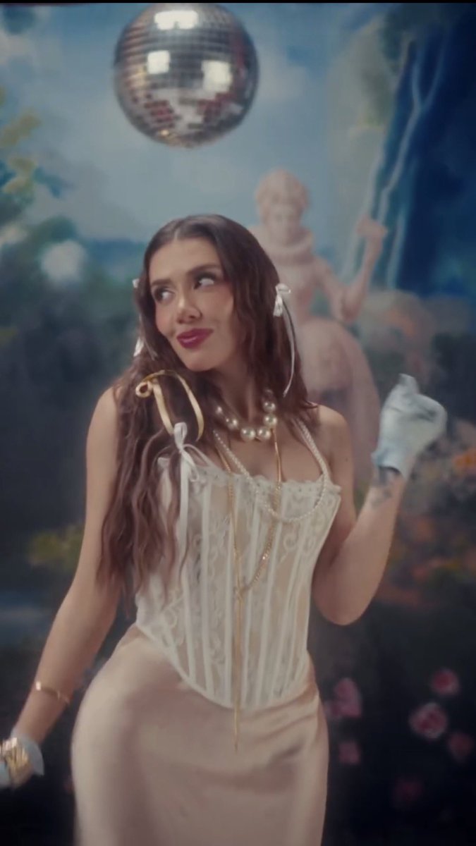 Karime Pindter,  “Eres la perdición de mi existencia y el objeto de todos mis deseos”  frase top  #KarimePindter 

KARIME X BRIDGERTON