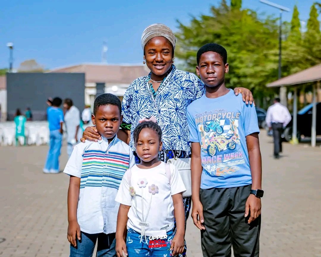 This is Upper Room, the generation of those that seek His face.

#UpperRoomAbuja #SeekingHisFace #DunsinOyekan #Intimacy