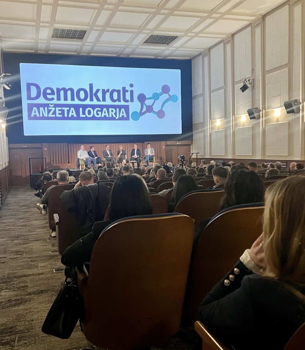 ✅ Pravkar poteka predstavitev programa stranke Demokrati Anžeta Logarja v Celju.

Obstaja izbira, da v slovensko politiko vrnemo spoštovanje, sodelovanje in delo na podlagi programa. Ideološki boji in spori nas ne zanimajo. 

Zanimajo nas uspešno gospodarstvo, višje plače, višje