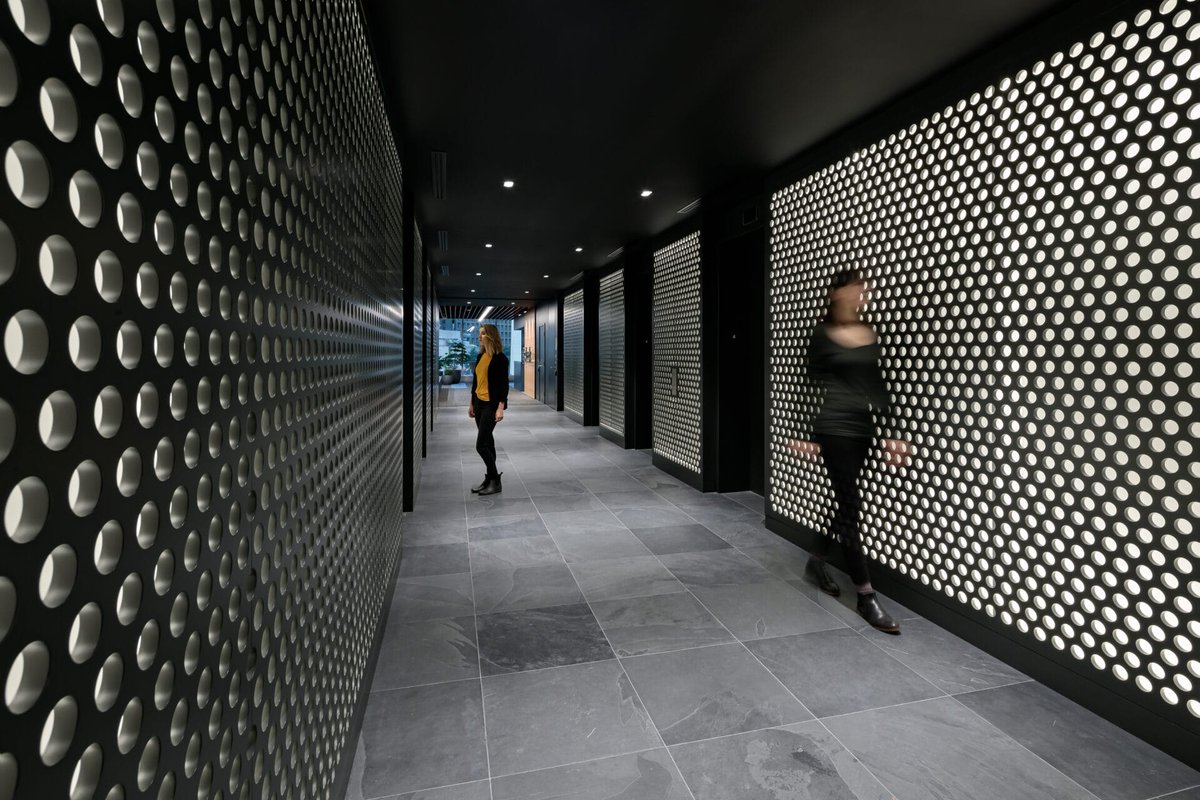 TeamRform's tweet photo. This project perfectly blends coastal forest aesthetics with modern, activity-based workspace trends. To manage the "fast-track" construction administration phase, PUBLIC relied on RForm https://t.co/YRpkj3mcoM https://t.co/GwAs35kcOC