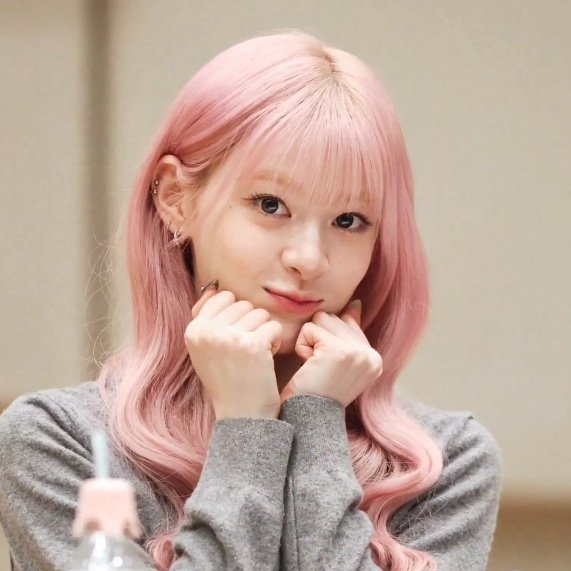 seeunergy's tweet photo. How is she SO CUTEEEEEEE https://t.co/WhCpW88PQS