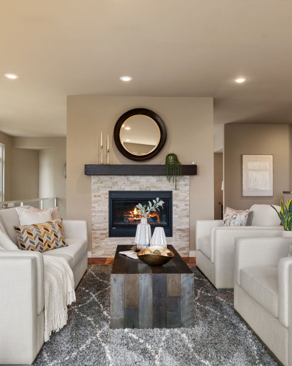 TerryVehrs's tweet photo. NEW ON THE MARKET
📍 7416 176th St SW, Edmonds
💲 $1,685,000

A refined Edmonds home featuring thoughtful updates and inviting spaces designed for elevated everyday living.

📸 https://t.co/Rdentx6KFy

#NewOnTheMarket #EdmondsRealEstate #TerryVehrsRealEstate #VehrsGroupRealEstate https://t.co/3CRwH4qBni