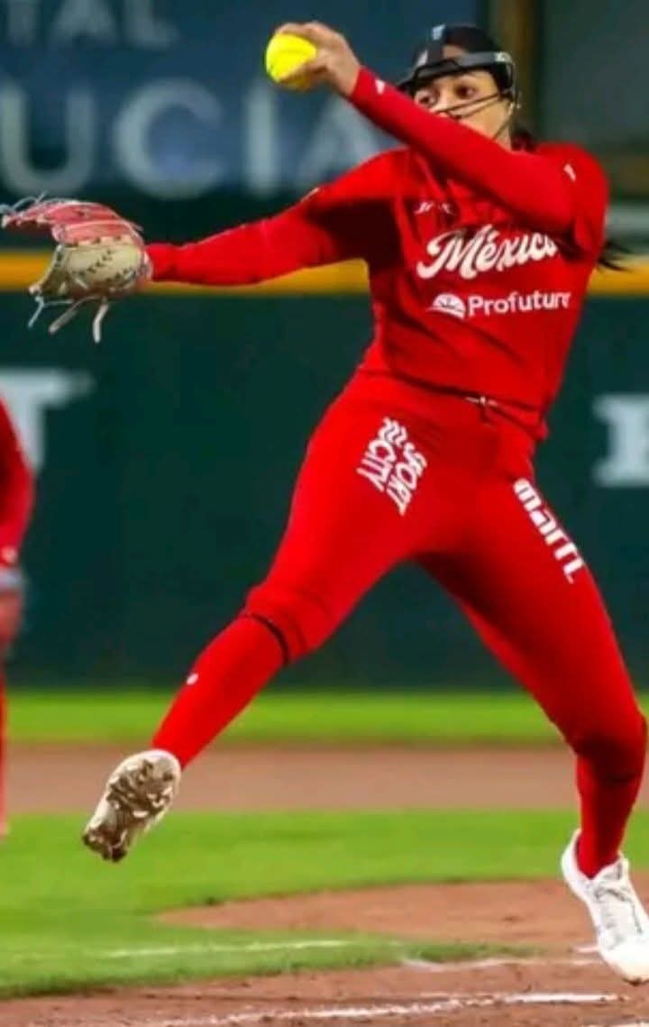 InderJigua's tweet photo. 🥎 ¡HISTORIA! Las cubanas Yilian Tornés y Leannelys Zayas (Diablos Rojos) fueron seleccionadas para el primer Juego de las Estrellas de la Liga Mexicana de Softbol. ¡Un enorme orgullo granmense! 👏⭐
#InderJiguaní
#JuegoDeLasEstrellas #LigaMexicanaSoftbol #OrgulloGranmense #Cuba https://t.co/DMGq2xN9yH