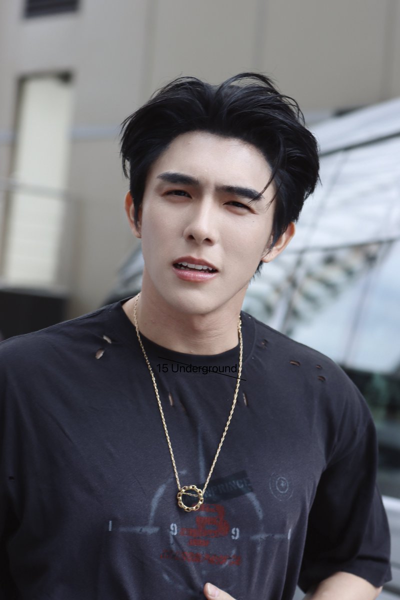 15 Underground tweet media