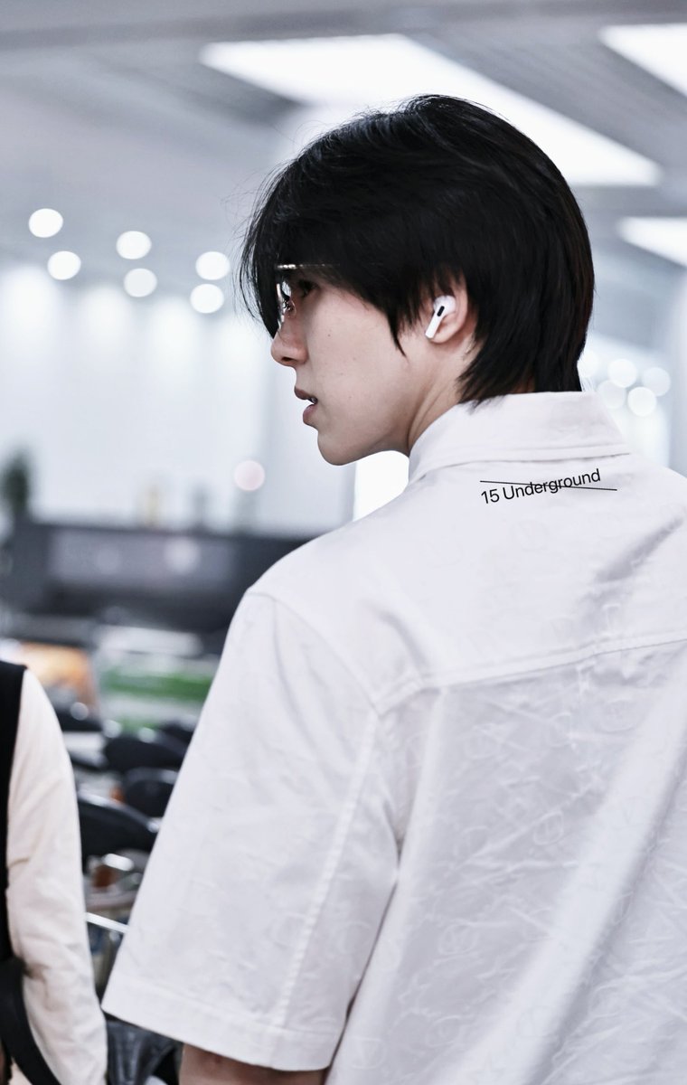 15 Underground tweet media