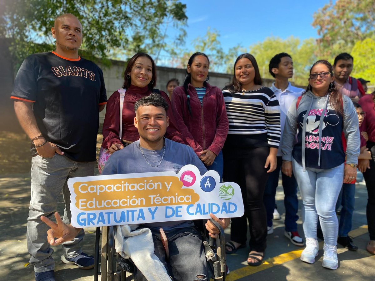 📚✨ Este 8 de febrero iniciaron las clases de Educación Técnica 2026 en turno dominical, beneficiando a miles de jóvenes y adultos en todo el país. Una oportunidad más para seguir cumpliendo metas y fortaleciendo capacidades. 💪🎓

#EducaciónTécnica #TurnoDominical #Nicaragua