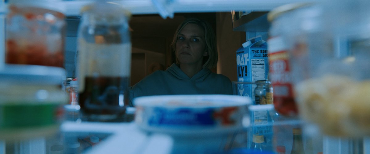 toutestt's tweet image. Frame Within a Frame
Pluribus (2025) — S1E3, “Grenade”