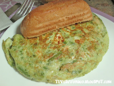 TORTILLA DE ESPÁRRAGOS TRIGUEROS Y SALMÓN blgs.co/FTWp86