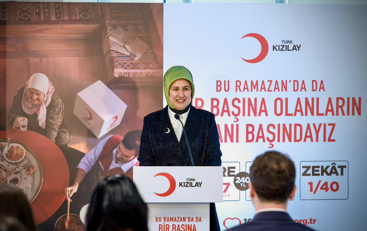 Ramazan; paylaşmanın, hatırlamanın ve kimseyi yalnız bırakmamanın ayıdır.
Bu mübarek günlerde sofralar kurulurken, kalpler de birbirine yaklaşır.

“Bu Ramazan’da da Bir Başına Olanların Yanı Başındayız” diyerek çıktığımız bu yolda, milletimizin vicdanını, paylaşma kültürünü ve