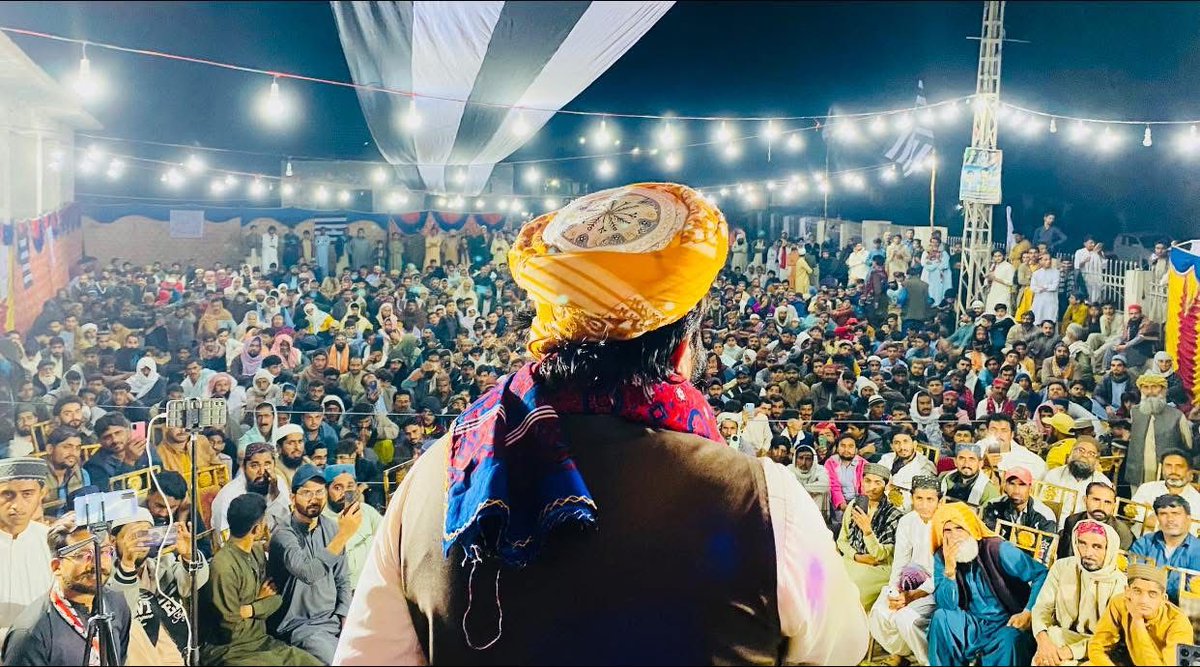 جعلی اسمبلیاں ختم کی جائیں، فوری شفاف انتخابات کرائے جائیں تاکہ حقیقی عوامی نمائندوں کو اقتدار ملے۔ مولانا فضل الرحمان کی قیادت میں جدوجہد جاری رہے گی۔
#مولانا_عوام_کی_پکار