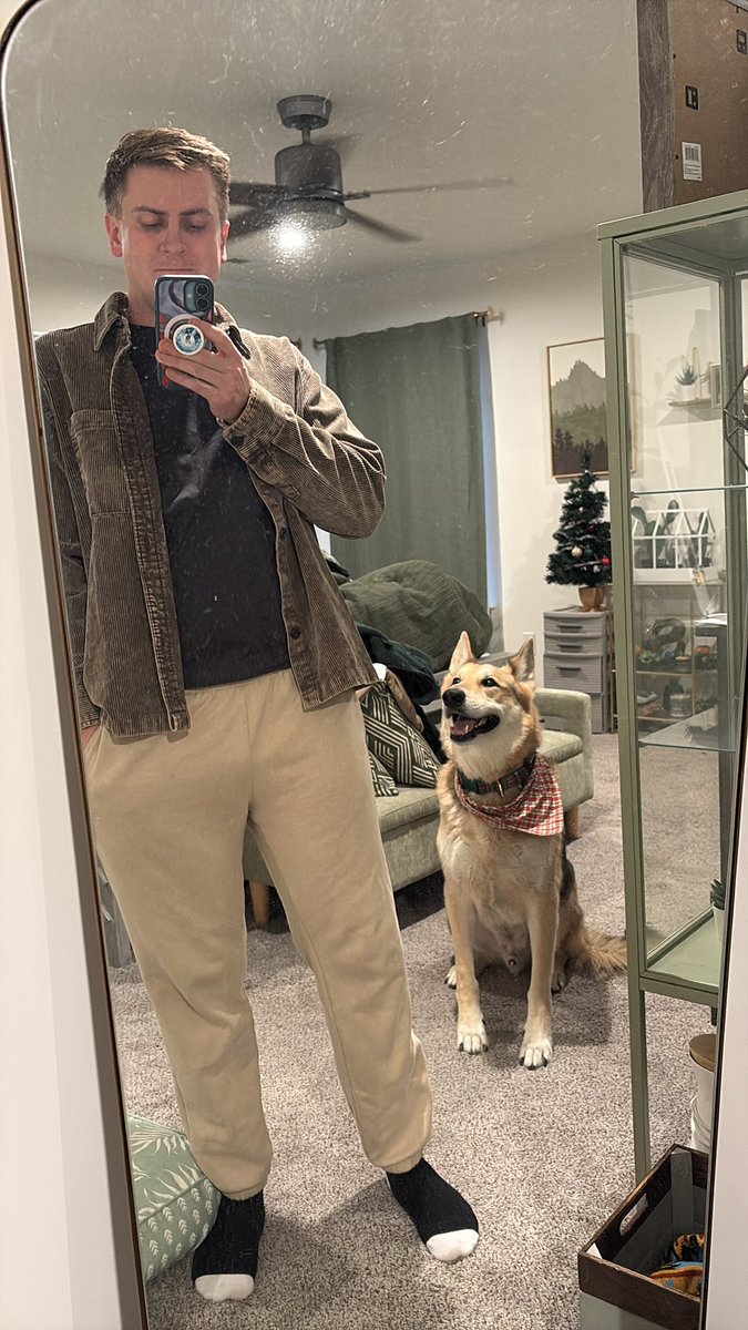 Toadsworthy1's tweet image. Life’s too short not to match your outfit to your dog on his birthday ✨💅🏻✨#dogdad