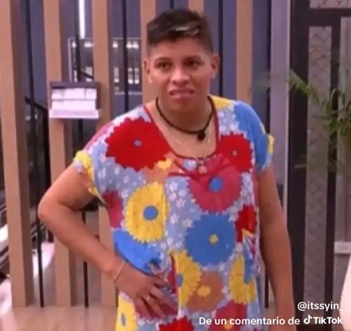 Soy la única que no se está aguantando a juanda caribe y maiker ? 
#LaCasaDeLosFamososCol3