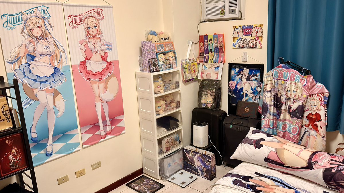 zeka_order's tweet photo. Cozy little place with FuwaMoco 🩵🩷
Hopefully to get chosen on stream day cause it’s also my B-day 🥹
#RuffianRoom https://t.co/grFDXS0NbL