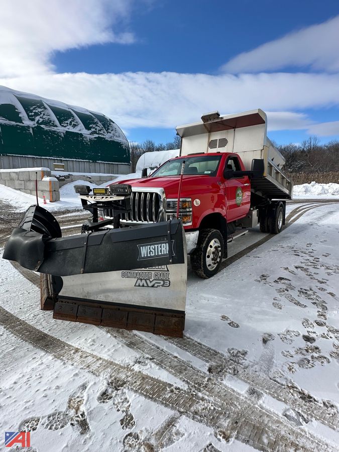 Auctions_Intl's tweet photo. BID NOW!!! Ends Thu, Feb 12, 2026 at 06:40:00 pm ET.  2021 International CV515 Dump Truck with Plow, Wing and Salt Spreader from Town of Lafayette Hwy-NY No.46069.  Own this beautiful red beast for well below market value....
https://t.co/AlXKClMq6e https://t.co/updQHhd1kx