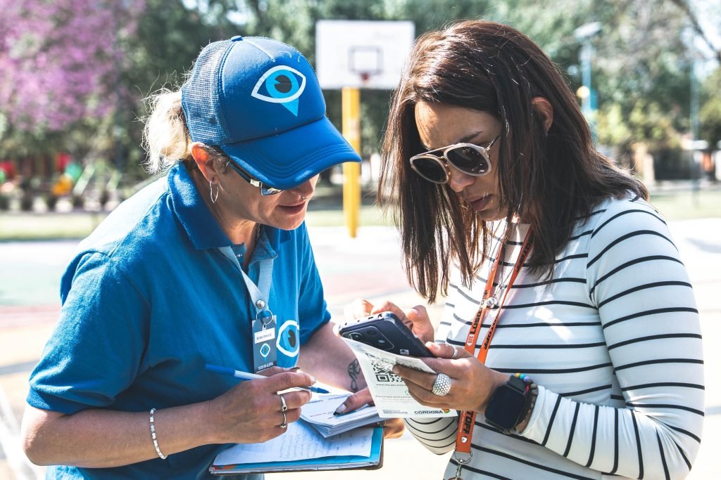 👁️‍🗨️🚨 Sumate a #CordobesesEnAlerta. Es fácil y nos cuida entre todos.

💬 Mediante el trabajo articulado con los vecinos, el programa #seguridad busca prevenir hechos delictivos en distintos barrios de la ciudad,

📲👉 Funciona como un canal directo y confidencial, disponible
