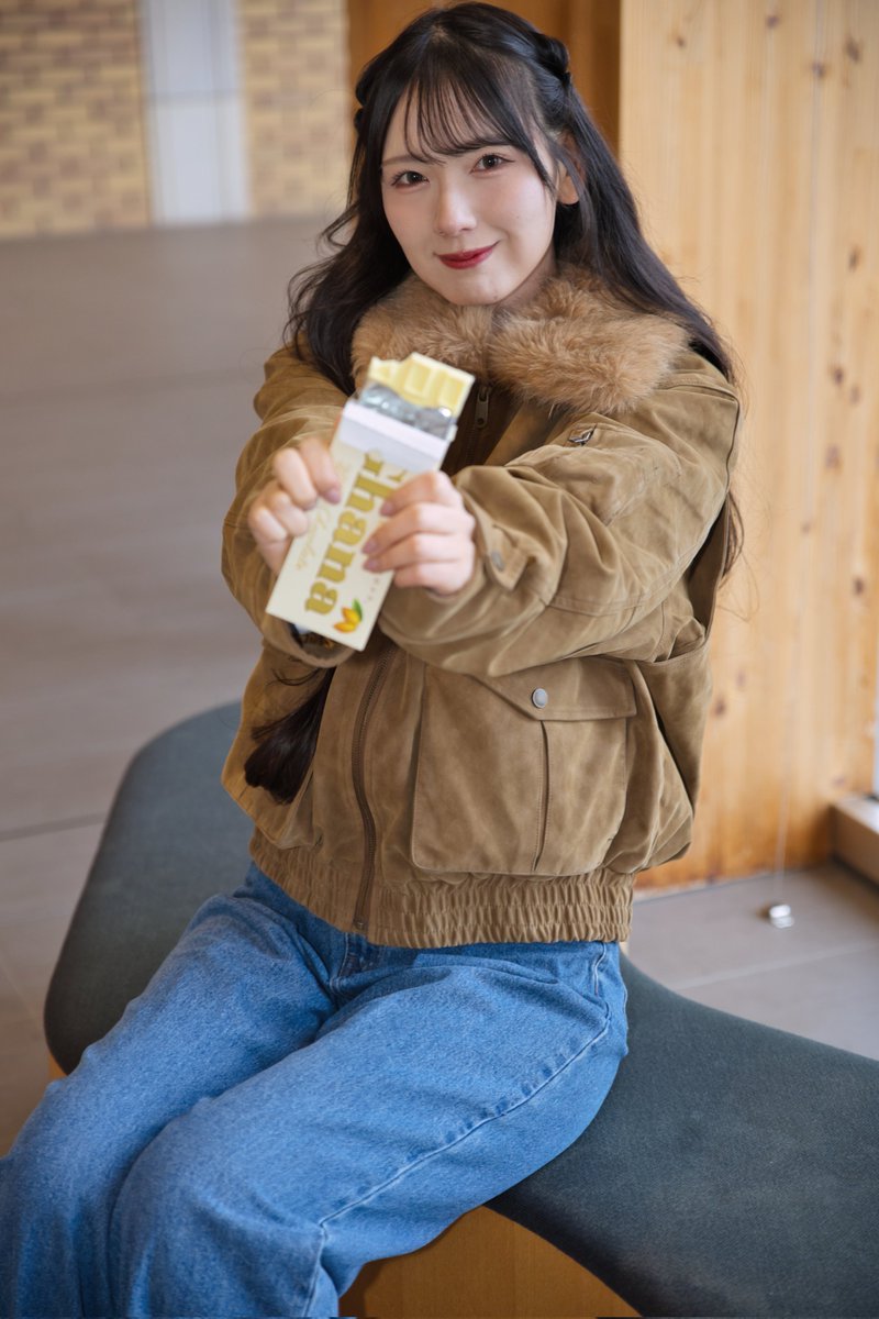 りづきさん<a href="/rizuki3/">りづき＠seseragikomachi</a>
食べるよって渡さないの？ハイ♪
#せせらぎ小町
#りづき
#MBL郡山 
#TRESH郡山