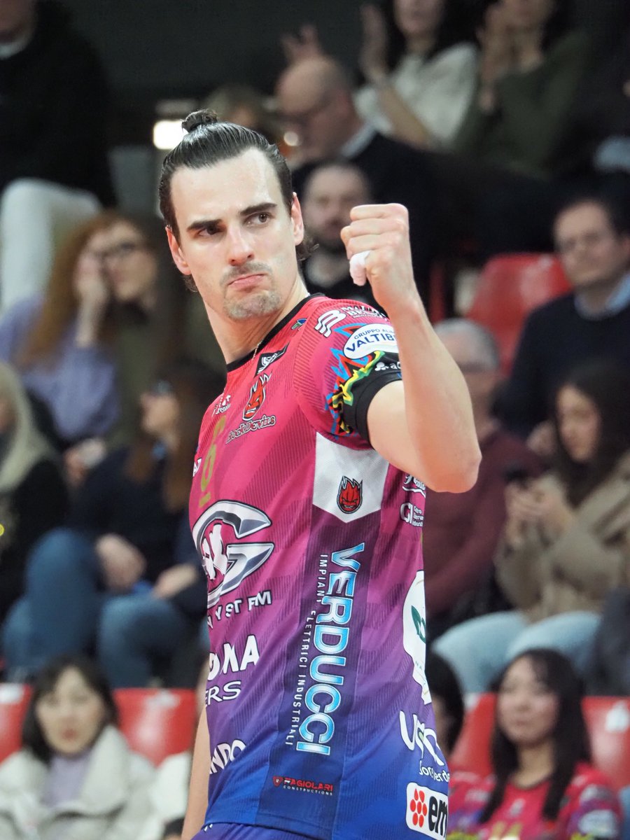 ma0_ona's tweet photo. #SimoneGiannelli 選手 https://t.co/urJaztfRSi
