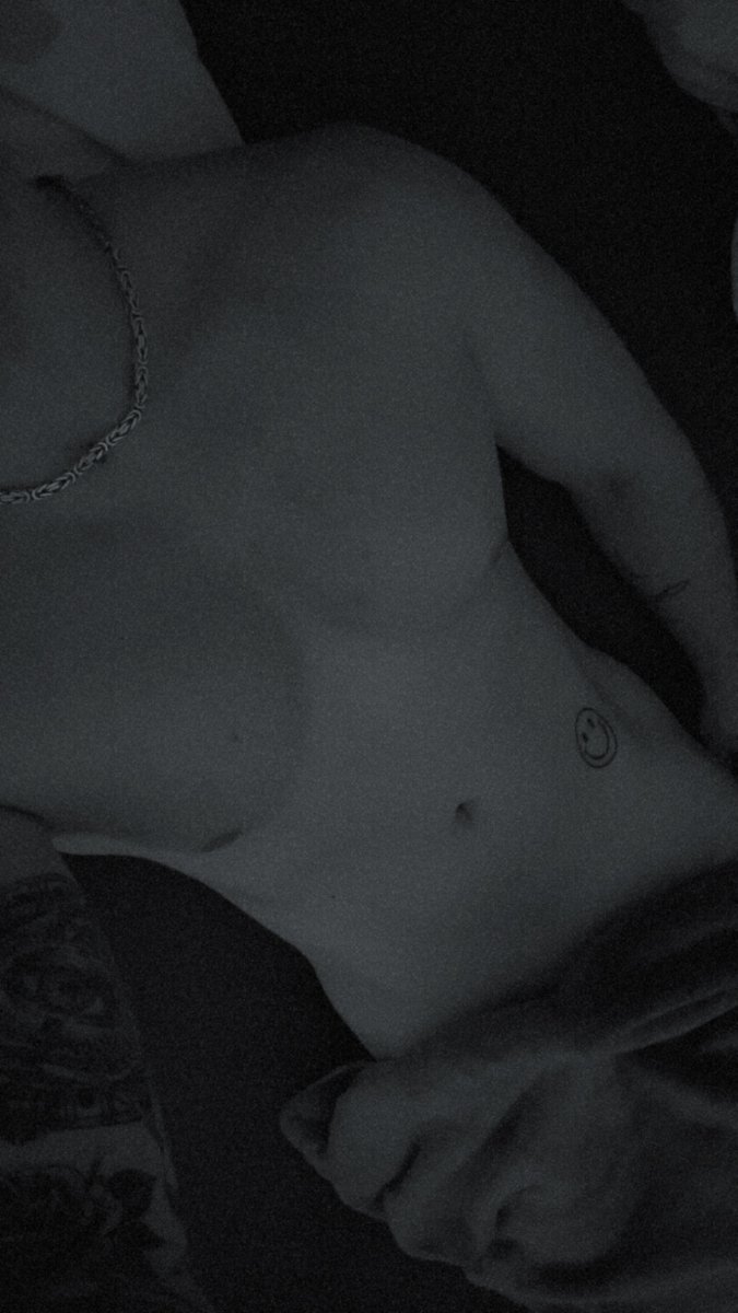 Ich bin so horny, wer möchte von mir gefickt werden?😈💦