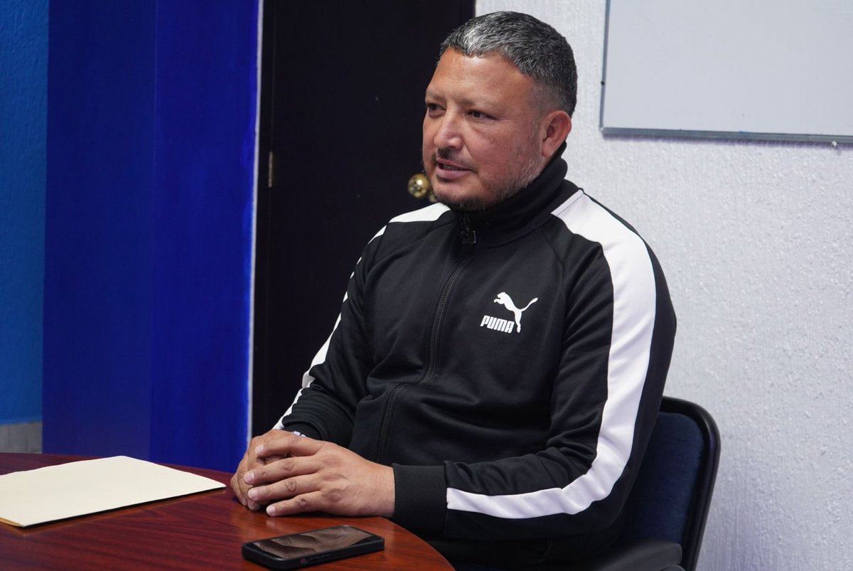 Katy Caravantes, presidenta del PAN Chiapas, sostuvo una reunión con el Lic. Julio César Ventura González, de Cintalapa, y con el consejero estatal Luis Flores Gurgua.

El PAN Chiapas se mantiene de puertas abiertas para construir una visión política que nazca desde la sociedad.