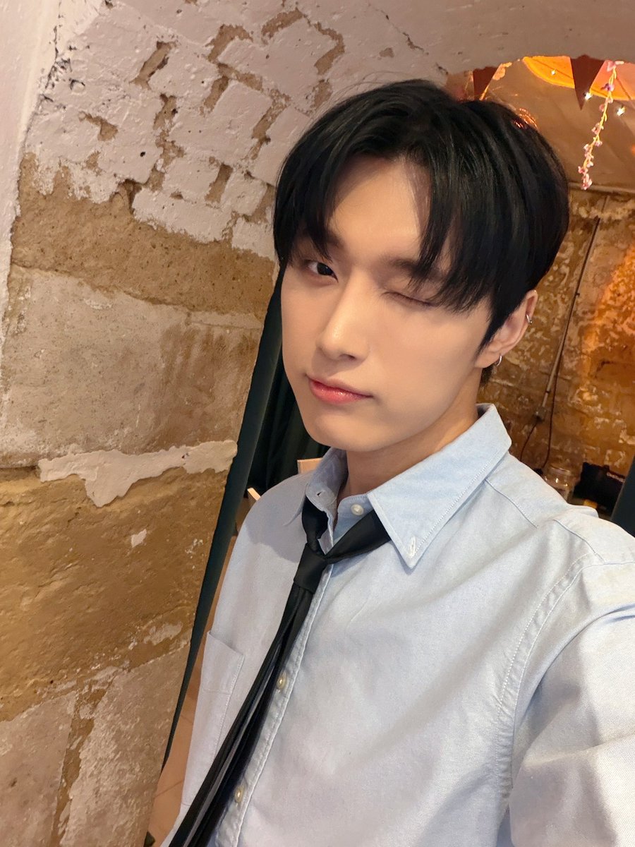 OmegaX_members's tweet photo. [#OX]

Paris 에서 카페 알바☕️

#OMEGA_X #오메가엑스
#재한 #JAEHAN https://t.co/ybZyjF9y7c