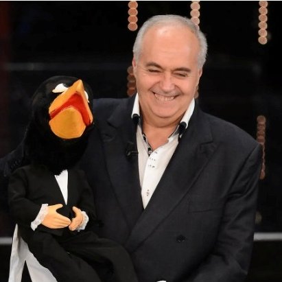 Sabéis como se llama el Epstein español..., José Luis Moreno. Toda la élite empresarial, jueces, fascistas de todo tipo; incluidos pedófilos eclesiásticos, violadores y pervertidos. Sólo se libran los muñecos. Por eso, también va a prescribir el caso.