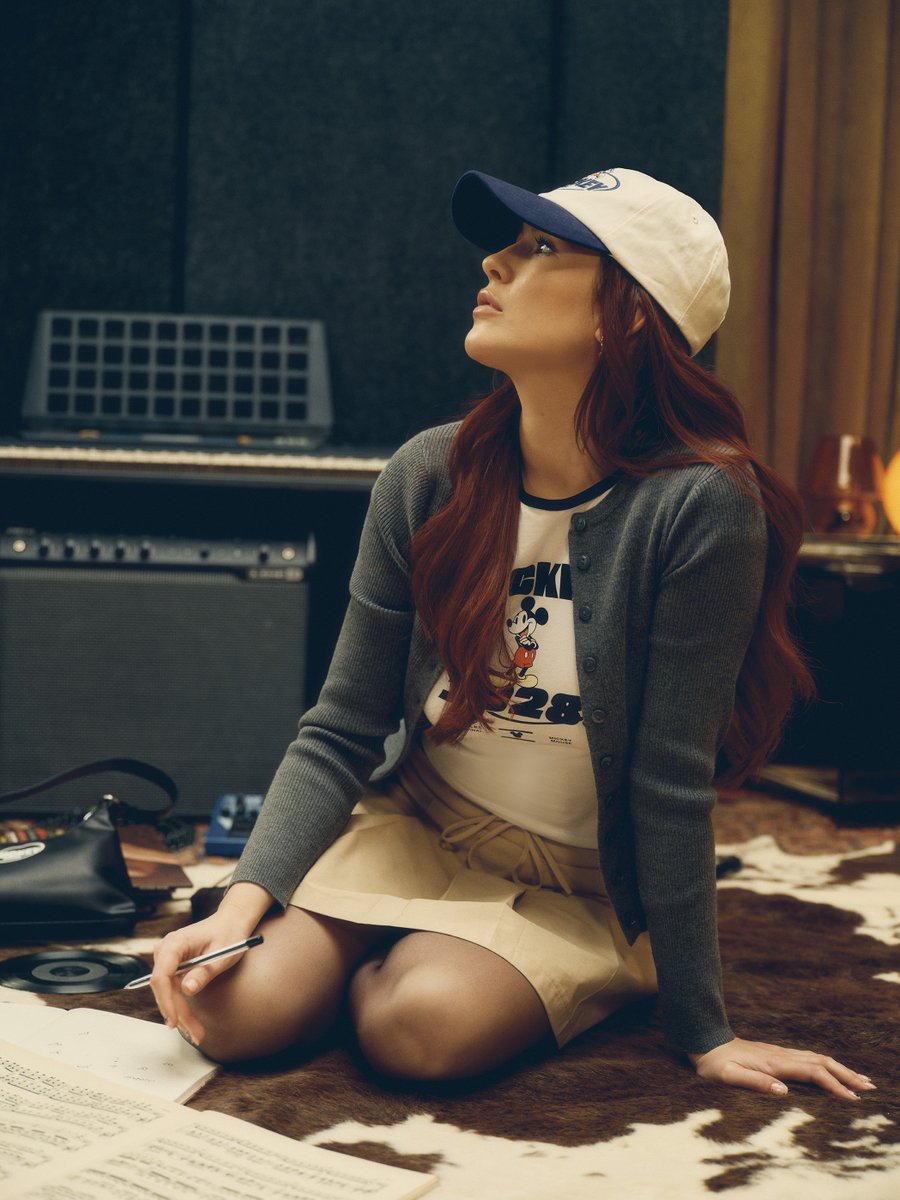 Mimi Webb tweet media