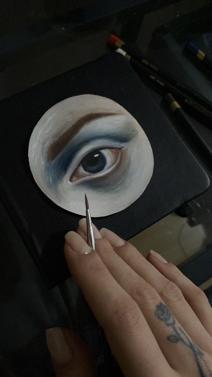 ombreetoile's tweet photo. Acrylic paint 🖤 https://t.co/chDFm79vp8