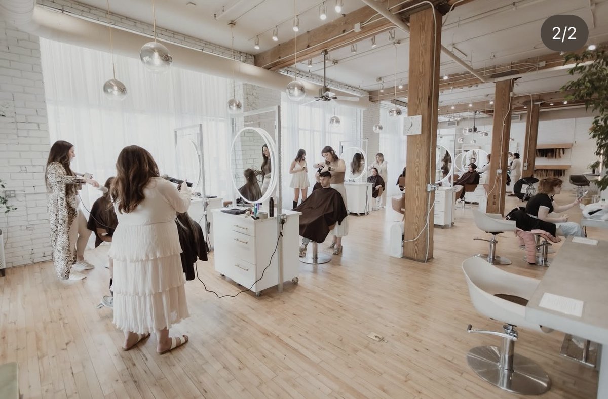 LiveArenaPlace's tweet photo. Cheeky Strut is now apart of our DTN Perks Program!💇‍♀️🤍
Earning 15% off of your service is just one of many perks when living with us🌟

Contact the leasing office to learn more about our other preferred employers!
https://t.co/ULxKeI7FuJ https://t.co/RrFG16yHtb