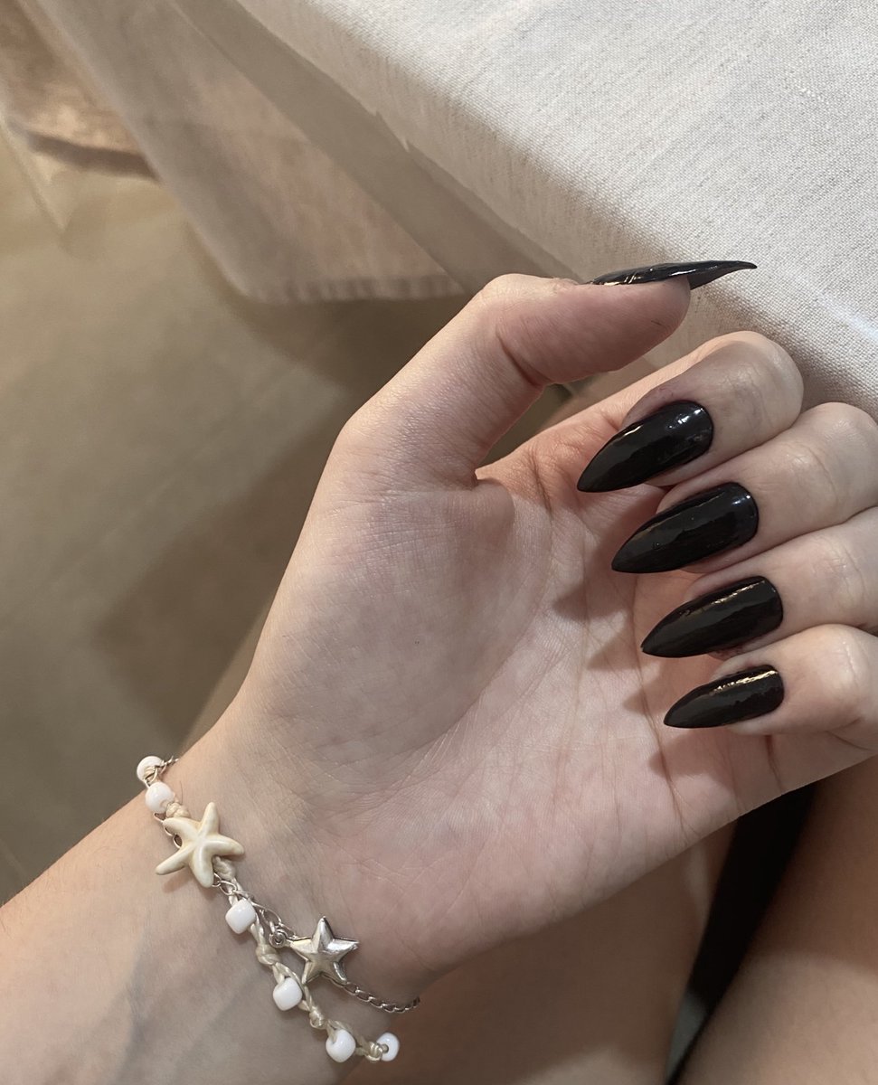 destroyalways's tweet image. dps de duas semanas enrolando pra pinta