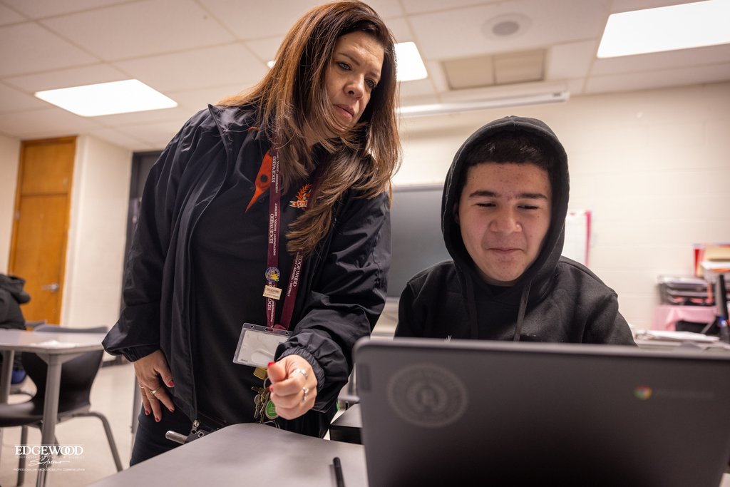 Gus Garcia University School tweet media