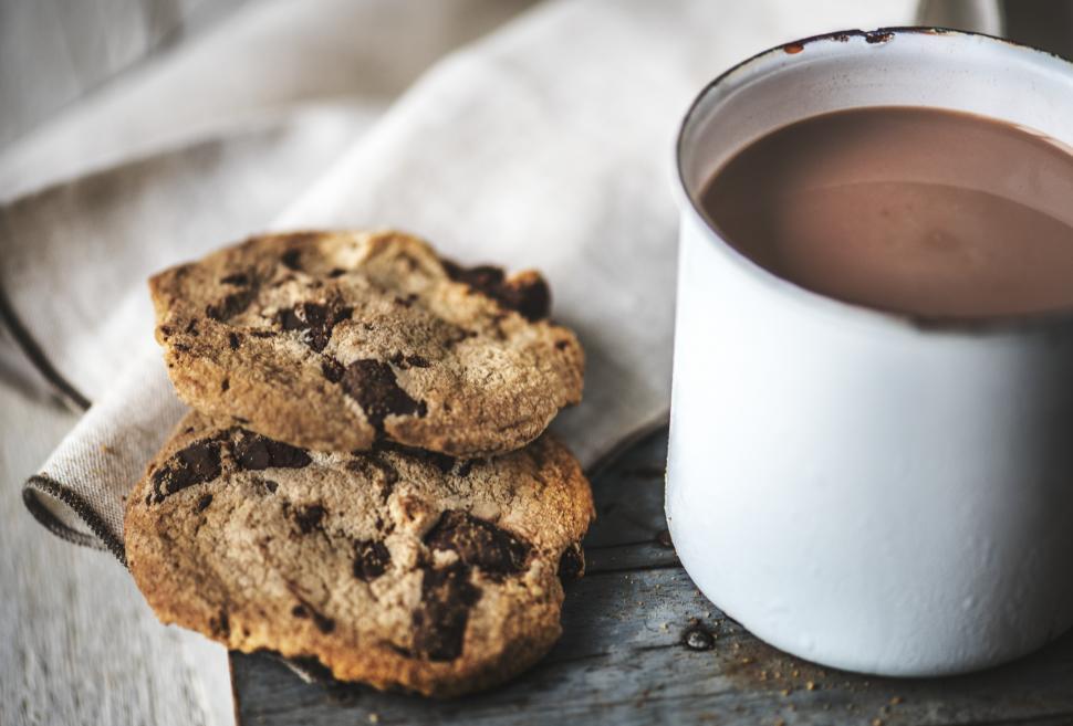 BMLRailroad's tweet photo. Enjoy Maine's scenery while relaxing in our heated coaches. During your trip you'll be treated to hot chocolate and a cookie

https://t.co/OSmoWkBfld 

#HotChocolate #Trainride #Maine #Attraction #thingstodo #tourism #Events #MaineEvent #familytime #familyactivities #familyfun https://t.co/NBg9CN4m1C