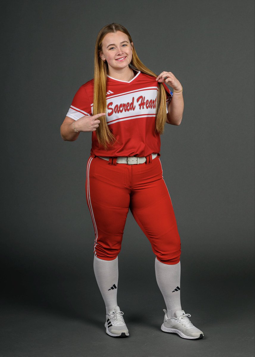 Ella Stoops tweet media