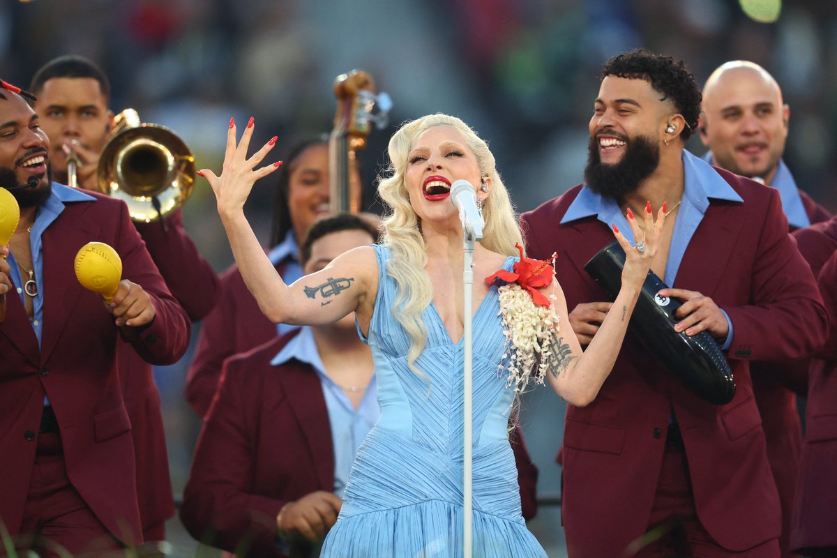gagaimages's tweet photo. [240+ UHQ PHOTOS] Lady Gaga performs at the Apple Music Super Bowl LX Halftime Show in California (Feb. 8).

Full album: https://t.co/oPkIvBsPDl https://t.co/DdD2zRvfnQ