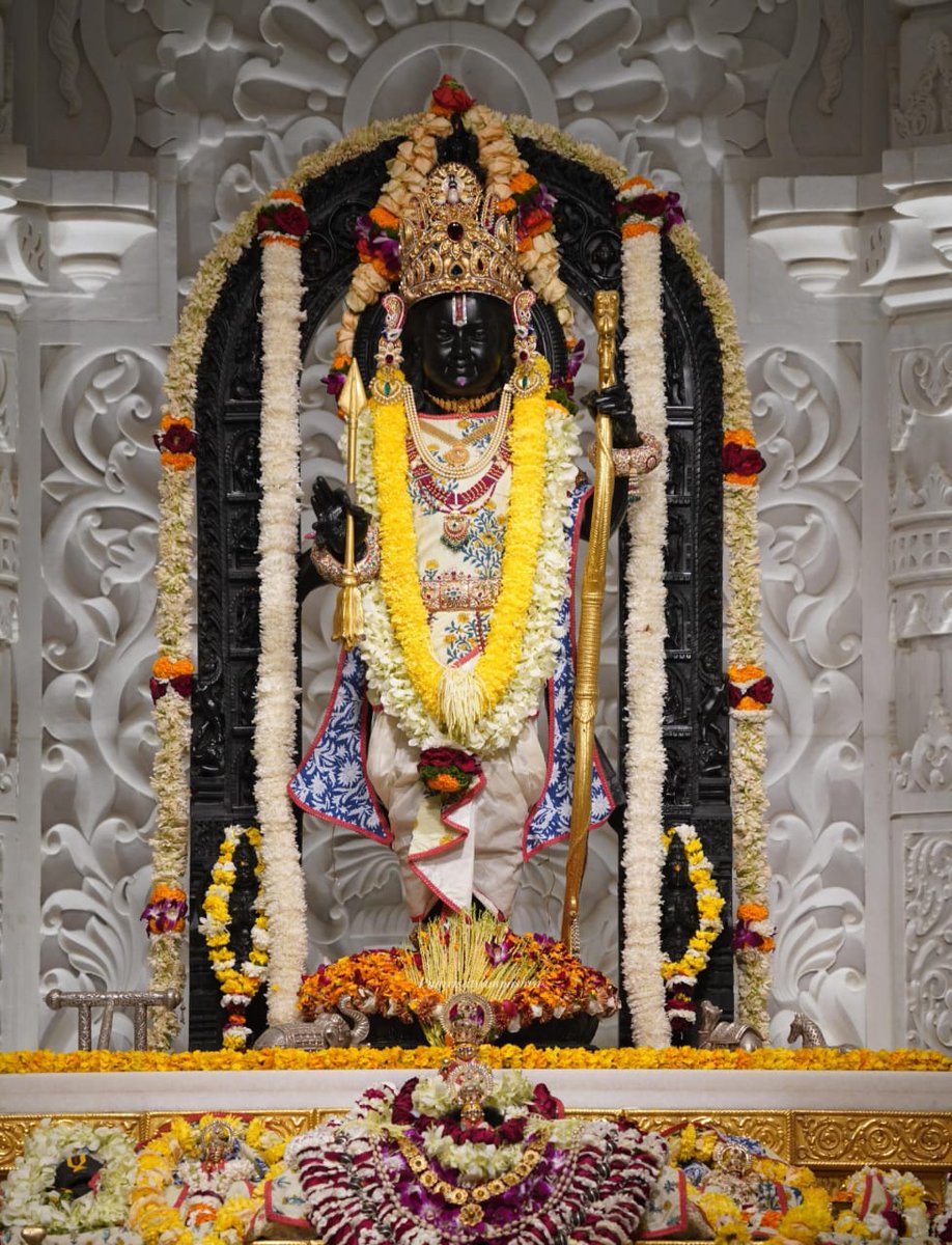 दुनिया पर किया गया भरोसा टूट सकता है, लेकिन दुनिया के मालिक पर किया गया भरोसा कभी नहीं टूटता ❣️