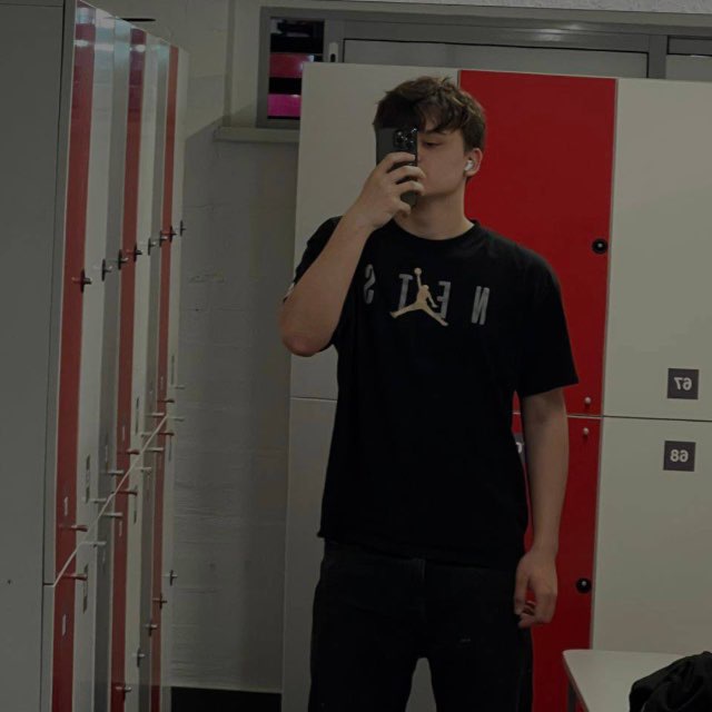 AndreyBOG tweet media