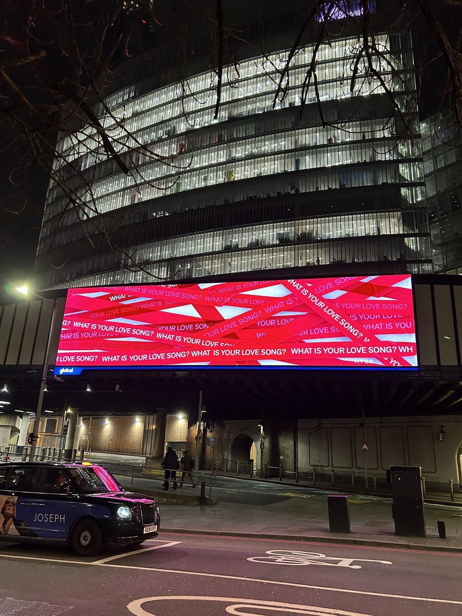 _BTSMoments_'s tweet image. "What Is Your Love Song" billboard ads &amp;amp; posters have started appearing in some major cities with under HYBE logo 👀

📍 🇰🇷 Seoul
📍 🇺🇸 New York 
📍 🇬🇧 London 

#BTS_ARIRANG
#BTSComeback2026