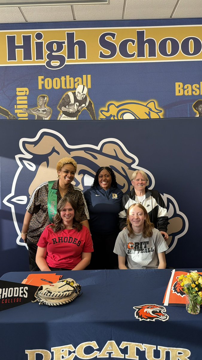 Decatur High School Softball tweet media