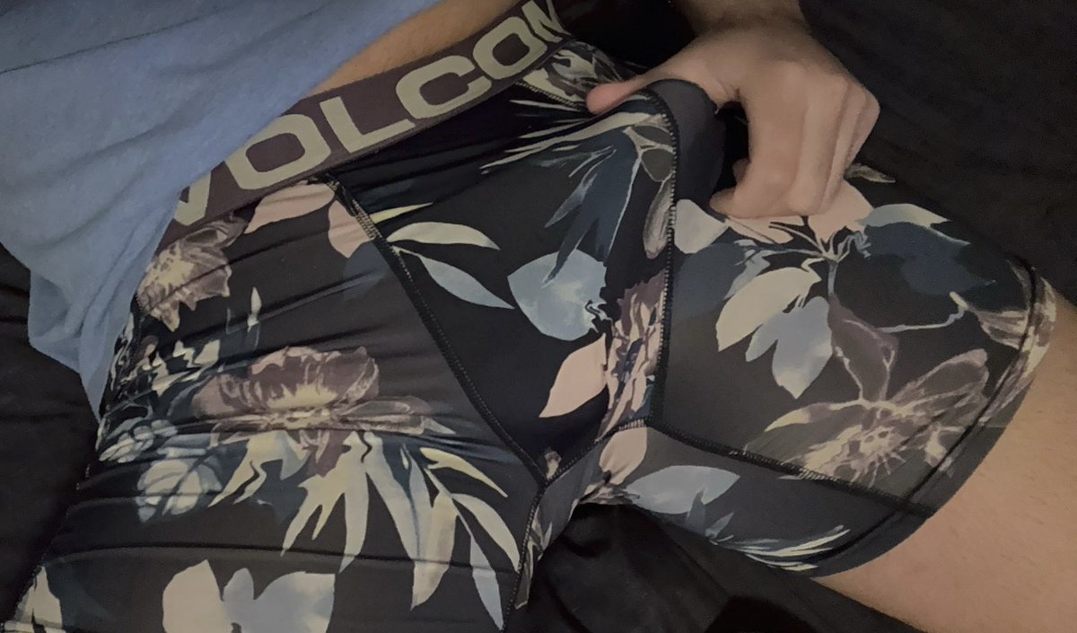 xjay69x's tweet photo. Anyone wanna help me out? 😜😈

#NSFW #gay #underwear #bulge https://t.co/sIJIhuwS1D