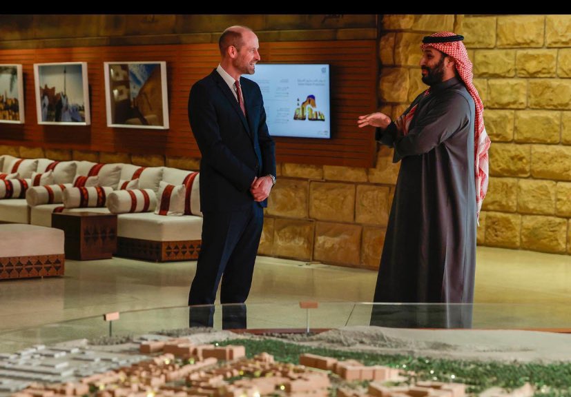 سيدي #ولي_العهد الأمير #محمد_بن_سلمان يستقبل في #الدرعية الأمير ويليام أمير ويلز 🇬🇧🇸🇦