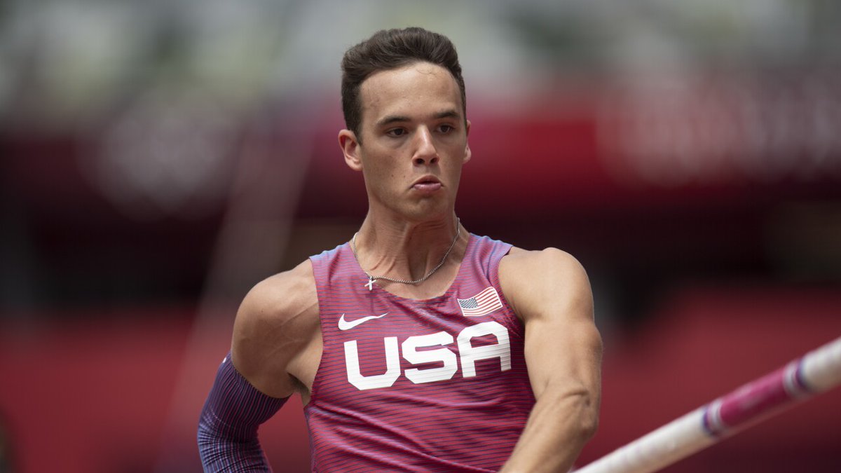 Queenatletica's tweet photo. At Fayetteville, KC Lightfoot attempted 5.99m in pole vault.
Did he know that 5.99m has never been cleared by anyone in history?
And if so, was that the reason behind the choice?

Genuinely curious. https://t.co/3bo9hsz9yw