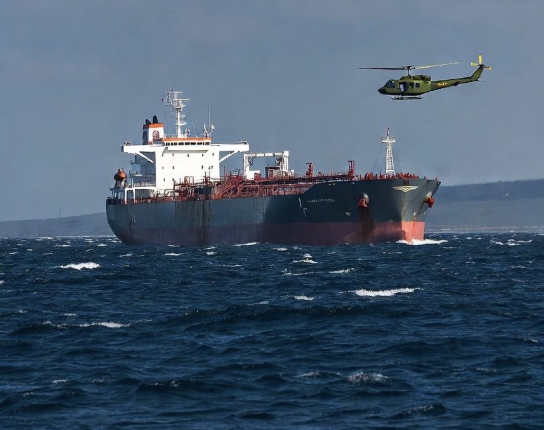 visegrad24's tweet image. BREAKING:

U.S. forces have boarded and seized the Russian shadow fleet oil tanker Aquila II in the Indian Ocean.

The sanctioned tanker was transporting  700,000 barrels of Venezuelan heavy crude to China.