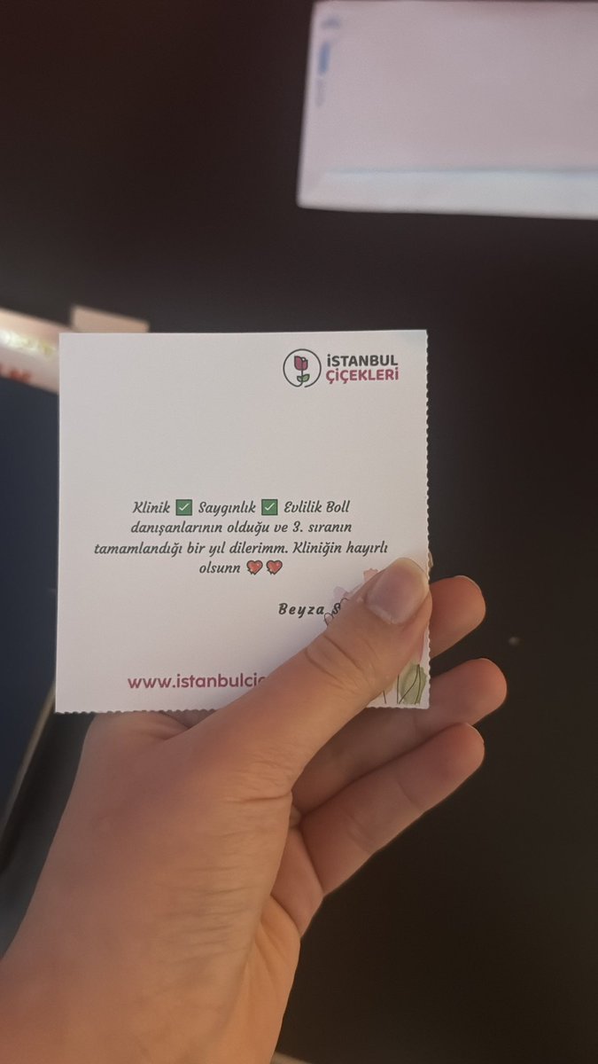 Çocuklar ruhsatımı almış bulundum birçok çiçek aldım ama favori notum sanırım buydu ;